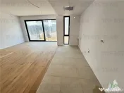 Vila de in Pipera, Nordul Bucurestiului | Curte privata, te 