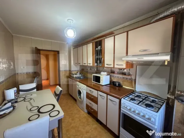 Apartament 3 camere, 67 mp, etaj 4, Calea Bucuresti