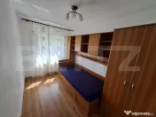 Apartament de inchiriat, cu 3 camere, 57 mp, zona micro 17