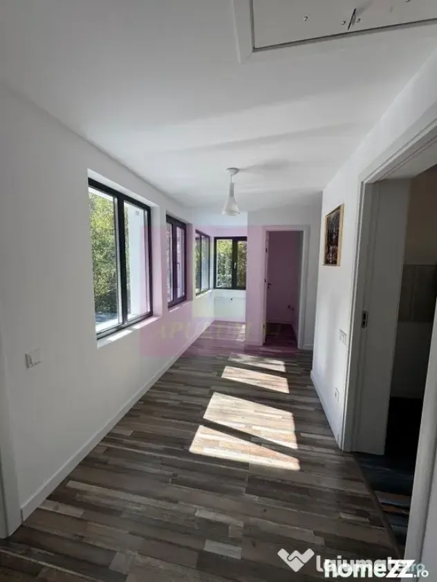 Casa de vanzare cu 2 apartamente in Azuga - Azuga (Prahova)