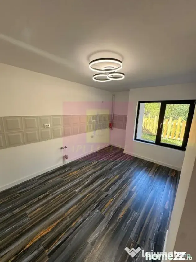 Casa de vanzare cu 2 apartamente in Azuga - Azuga (Prahova)