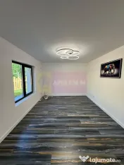 Casa de vanzare cu 2 apartamente in Azuga 