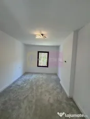 Casa de vanzare cu 2 apartamente in Azuga 