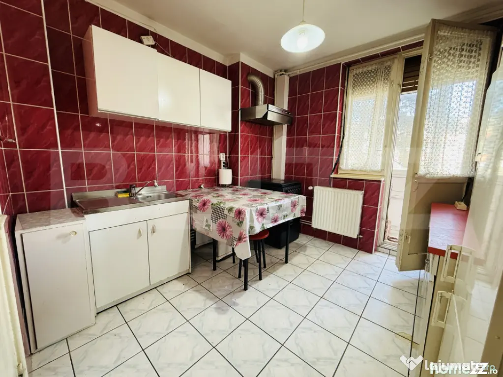 Apartament 3 camere/ zona Afi/ 2 balcoane/ boxa/ et2