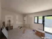 Triplex Nou cu Teren Generos de 306 mp, Lângă Ambasador,