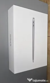Vând MacBook Air 13 True Tone 