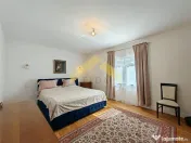 Casa la sol 5 camere de Vladimirescu