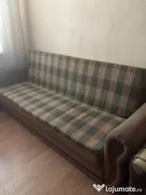 Vand canapea in stare buna