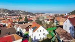 La poalele Tâmpei — vilă contemporană în Schei