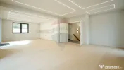 La poalele Tâmpei — vilă contemporană în Schei