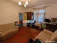Nerva Traian, 1 apartament si 2 gars. in vila, SU 133 mp, te 