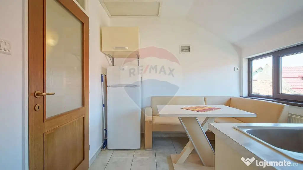 Casă cu 2 apartamente în Brasov, investiție sigură sa...