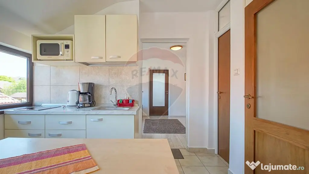 Casă cu 2 apartamente în Brasov, investiție sigură sa...