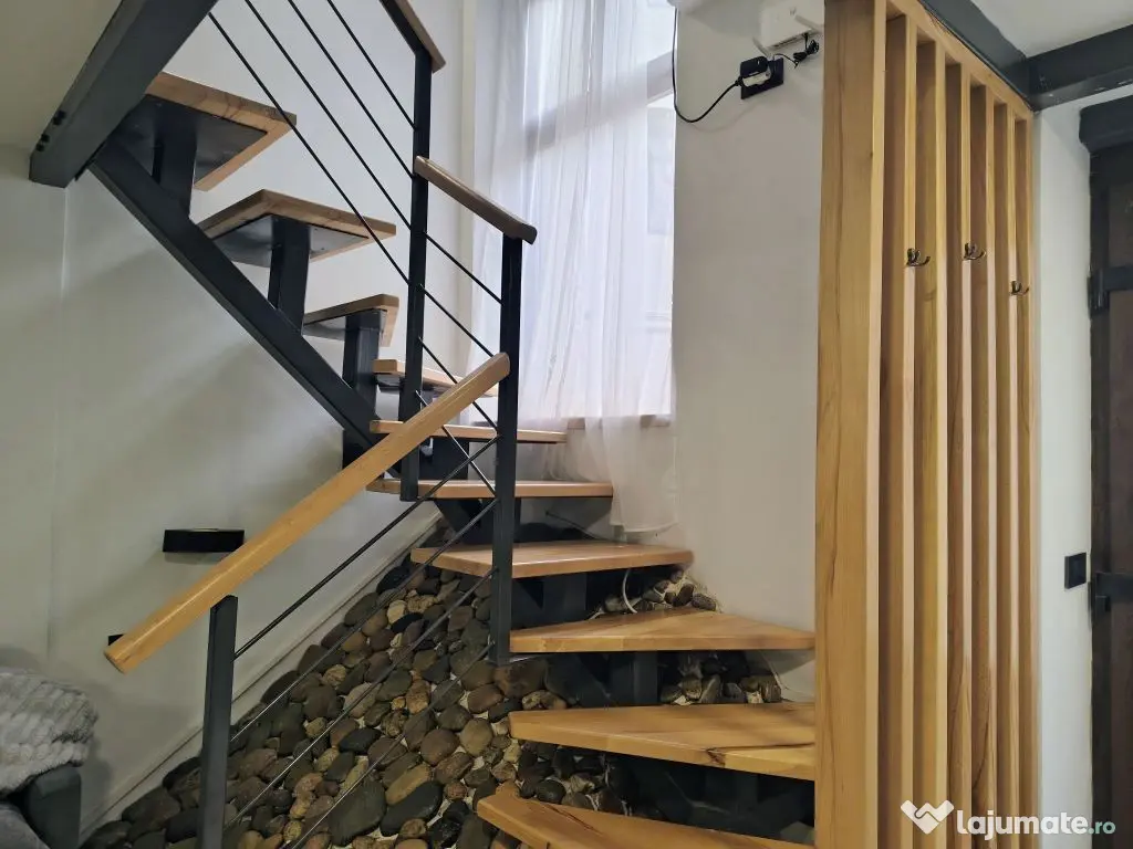 Chirie: apartament ultracentral, 3 camere 450 E neg. Comi...