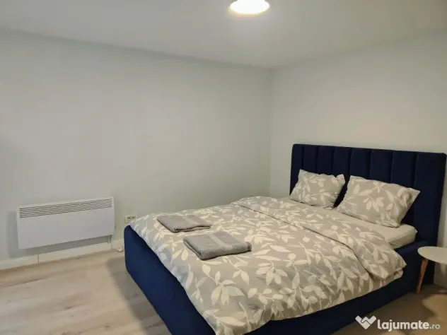 Chirie: apartament ultracentral, 3 camere 450 E neg. Comi...