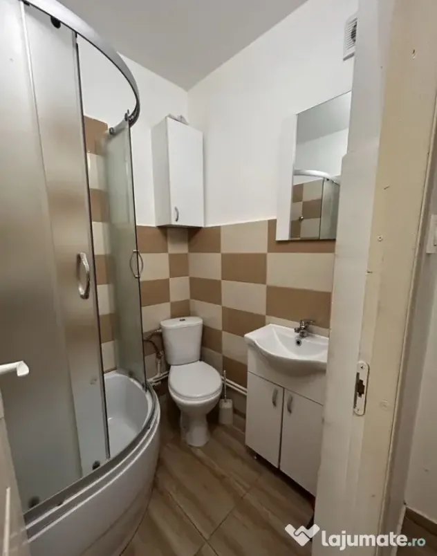 250 euro!!!!Garsoniera moderna! Zona Nicolina-Podu Ros