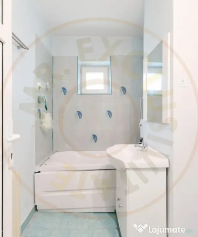 Apartament decomandat 4 camere - etaj intermediar - Cartie