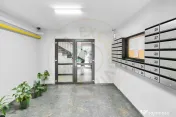 Apartament decomandat 4 camere - etaj intermediar - Cartie