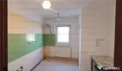 Apartament 3 camere, decomandat - zona Florilor