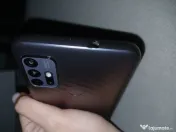 Telefon Motorola Moto G10, 4GB RAM și 64GB stocare.