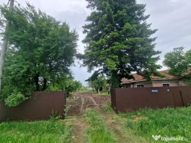TEREN 828 MP + CASA 63 mp demolabila, Fundeni - Frunzaresti,