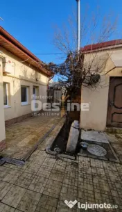 ???? Casă individuală + garaj