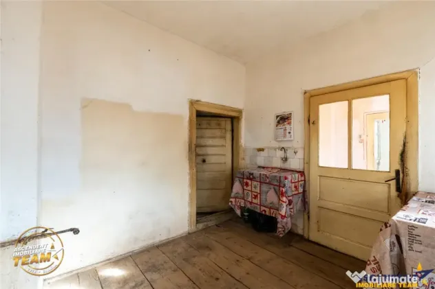 Casa din lemn, teren 384 mp: oportunitate renovare, Simeria
