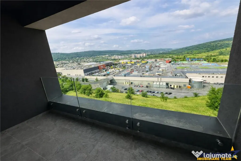 FILM!Boutique LUX, terasa cu view, design de colectie,dotari