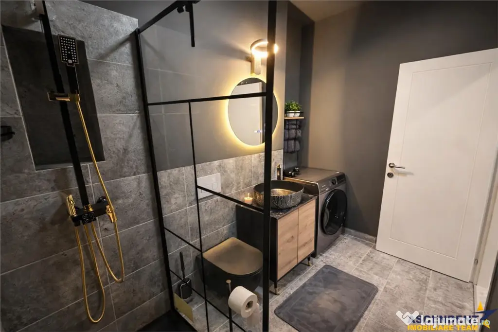 FILM!Boutique LUX, terasa cu view, design de colectie,dotari