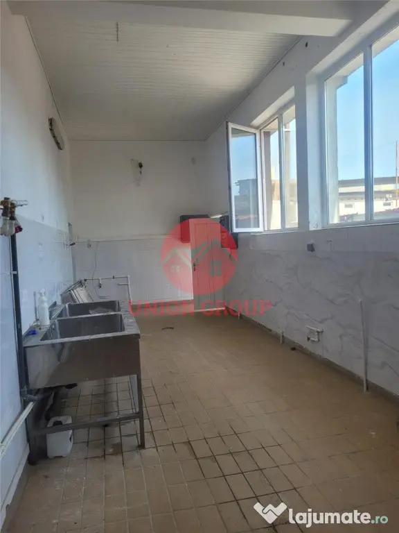 Spatiu Industrial/Hala, peste 750 mp, Amplasat pe un Teren