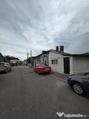 Proprietate cu potențial comercial – casă și teren în zona centrala 