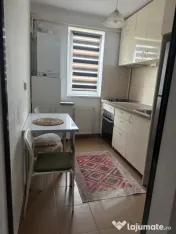 Apartament de 2 camere zona TRACTORUL, 