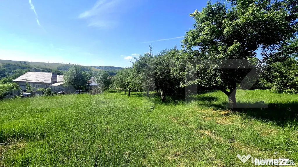 Teren intravilan, 1.518 mp în Feleacu – Confort, natură