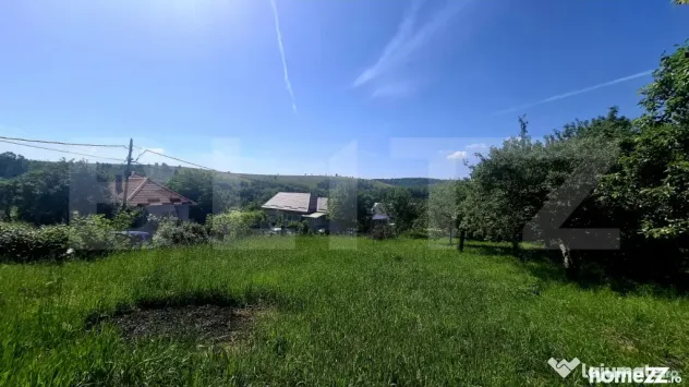 Teren intravilan, 1.518 mp în Feleacu – Confort, natură