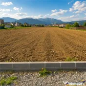 10.000mp intravilan, front la doua strazi, configuratie avan 