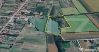 Teren cu livada si la populat cu peste, 37.620 mp, zona Oar 