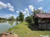 Teren cu livada si lac populat cu peste, 37.620 mp, zona Oar