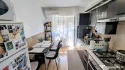 Apartament 3 camere, complet renovat și mobilat, etaj 2 cu 