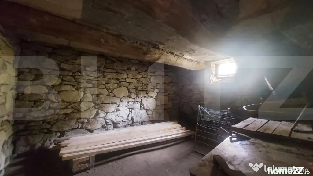 Investiție inteligentă! Proprietate la DN11, cu 1.760 mp t - Santionlunca (Covasna)