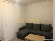 Garsoniera spatioasa, luminoasa la 2 minute de metrou