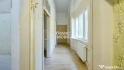 Apartament Central pe 3 niveluri construit de familia Neu... 