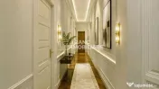 Apartament Central pe 3 niveluri construit de familia Neu... 