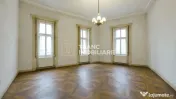 Apartament Central pe 3 niveluri construit de familia Neu... 