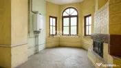 Apartament Central pe 3 niveluri construit de familia Neu... 