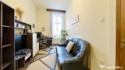 Apartament Central pe 3 niveluri construit de familia Neu... 