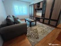 Închiriez apartament