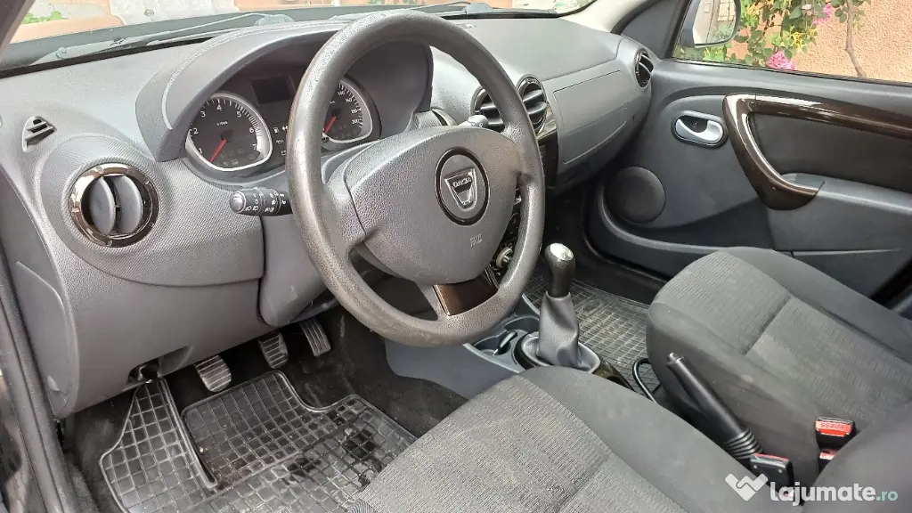 DACIA Duster 2010 — imagine 3