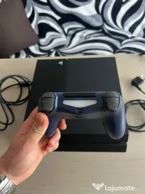 Consolă PlayStation 4 (PS4) + Joc GTA 5 original + Maneta