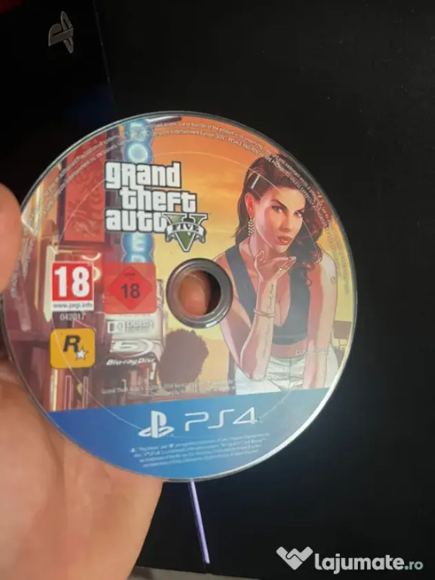 Consolă PlayStation 4 (PS4) + Joc GTA 5 original + Maneta
