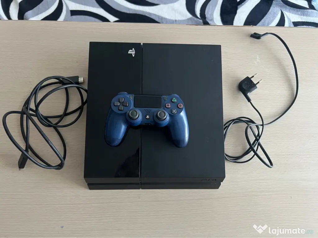 Consolă PlayStation 4 (PS4) + Joc GTA 5 original + Maneta